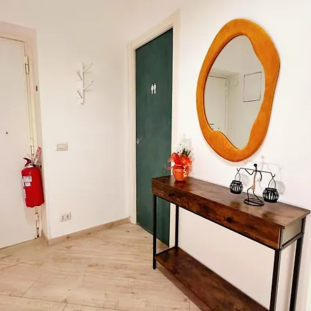 Maloma Intero Fronte Metro A * Рим