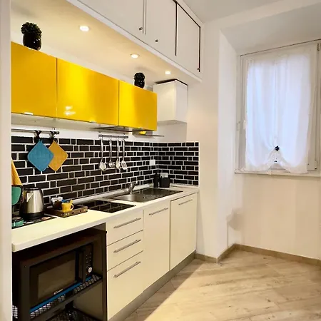 Apartment Maloma Fronte Metro A